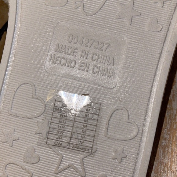 NWT Forever 21 Fur Slides slipper - Picture 5 of 5